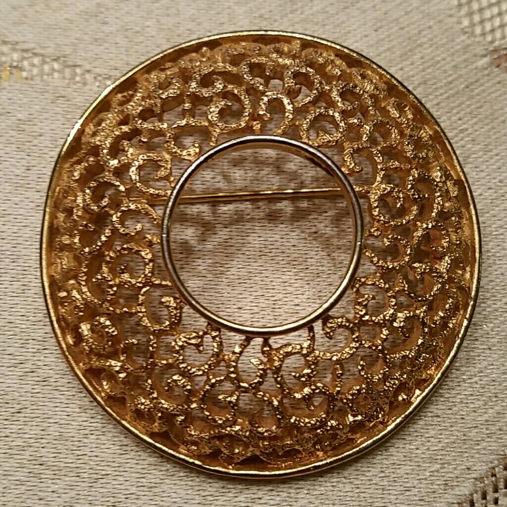 Vintage Crown Trifari brooch
